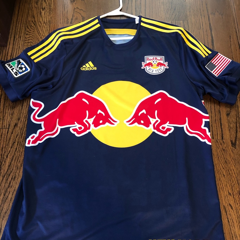 Men’s Red Bull’s shirt